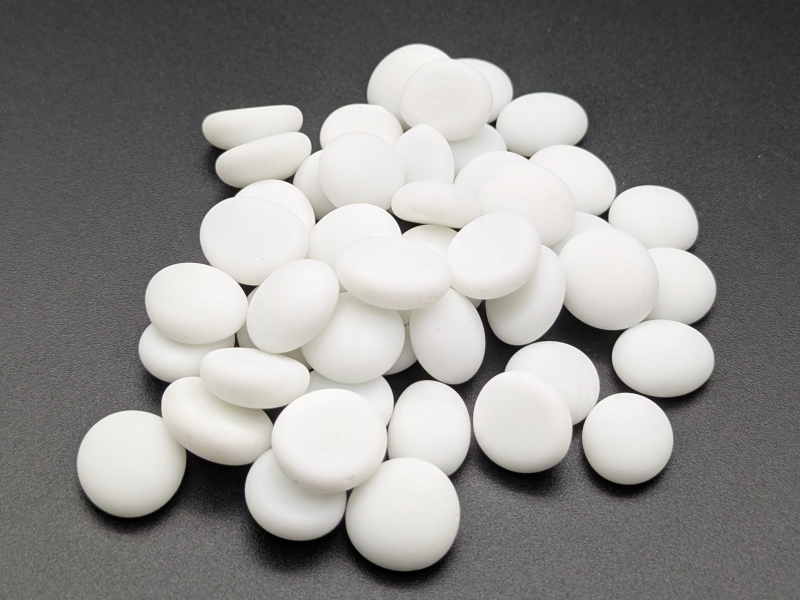 Glasnuggets weiß opak gefrostet matt 15-17 mm/1 kg